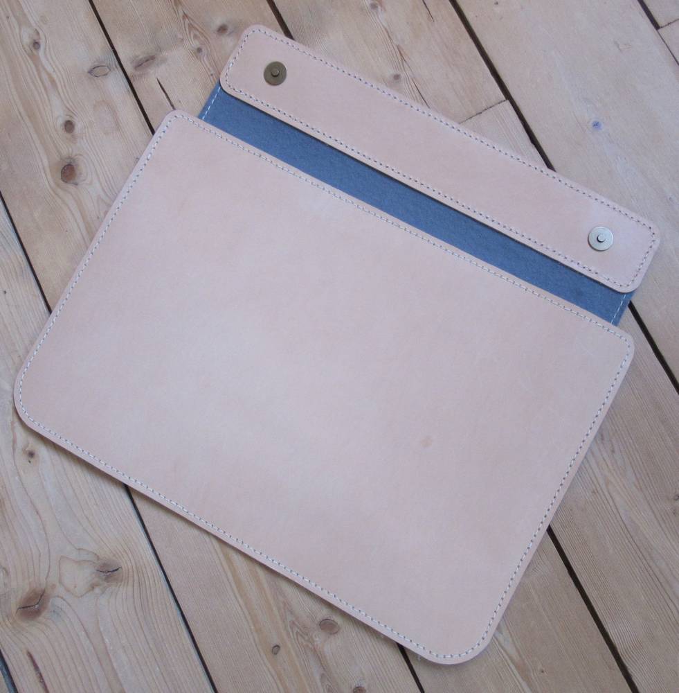 Sacoche/Étui Solo Pour Ordinateur Portable - Cuir Noir Roulant 1870-4 - Occasion